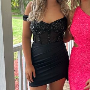 Ashley Lauren size 8 Corset Homecoming Dress